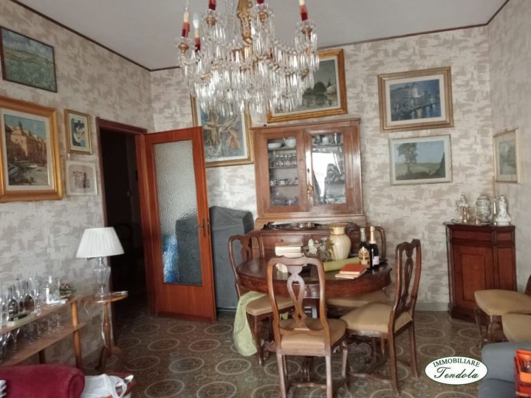 Appartamento quadrilocale 90 m<sup>2</sup>, Carrara, Massa-Carrara